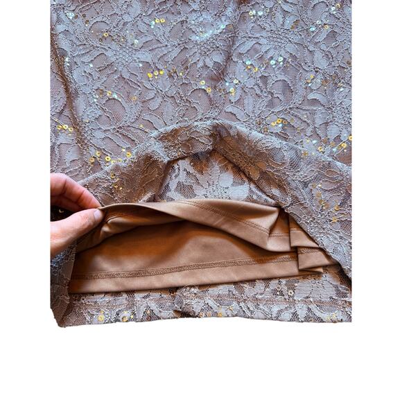 Taupe Lace Mother of the Bride Dress - Size 8 - Picture 10 of 15